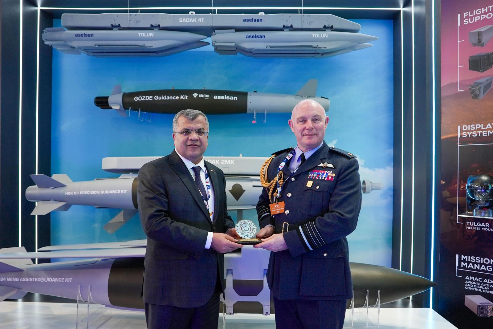 Milli Savunma Bakan Yardımcısı Bilal Durdalı, Dubai Airshow-2025’te Önemli Görüşmeler Gerçekleştirdi