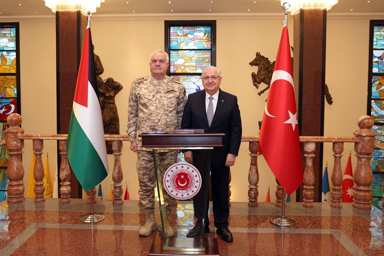 Milli Savunma Bakanı Yaşar Güler, Ürdün Genelkurmay Başkanı Al Hnaity ile Bir Araya Geldi