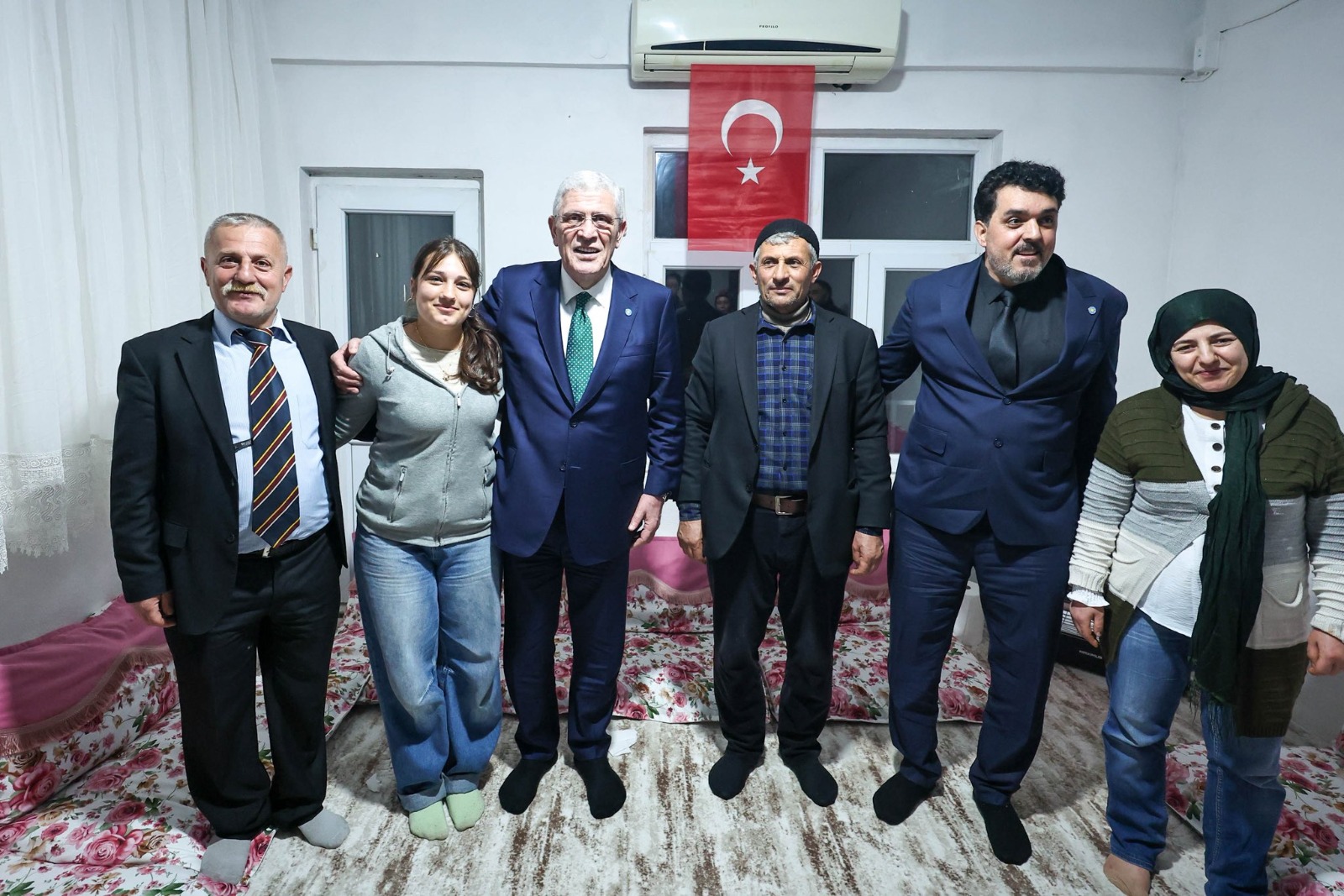 Müsavat Dervişoğlu Diyarbakır’da Şehit Korucu Abdurrahman Çokvar’ın Ailesinin İftar Sofrasına Konuk Oldu