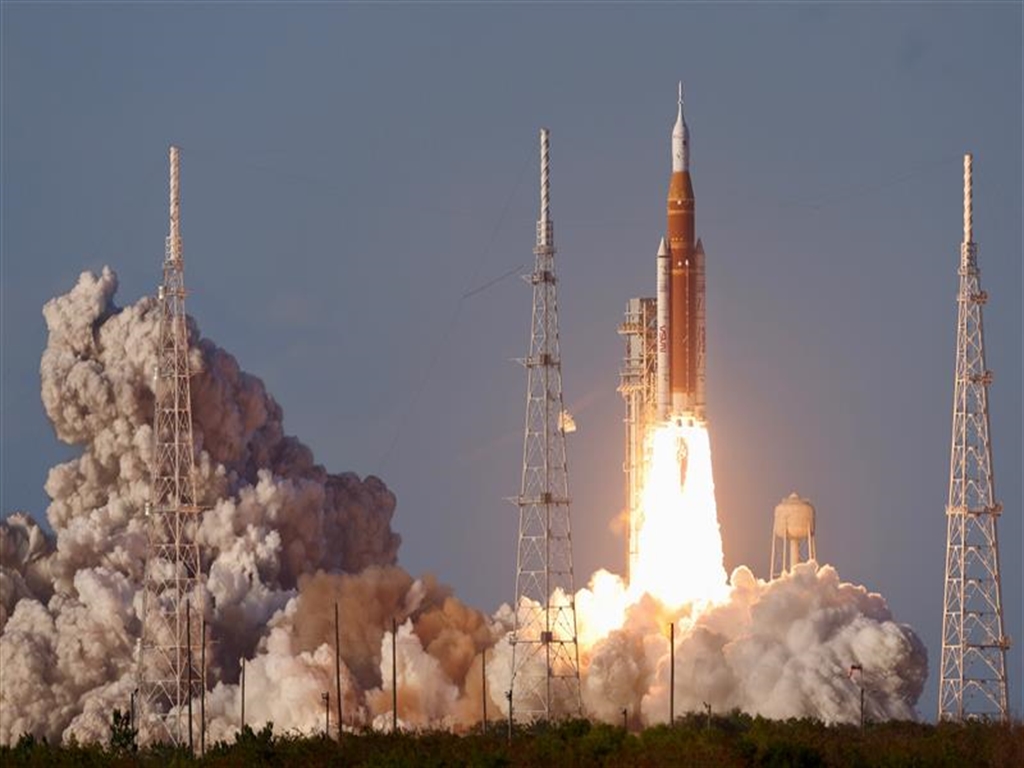 NASA’nın Tarihi Ay Misyonu Başladı: Artemis 2 Mürettebatıyla Uzaya Fırlatıldı