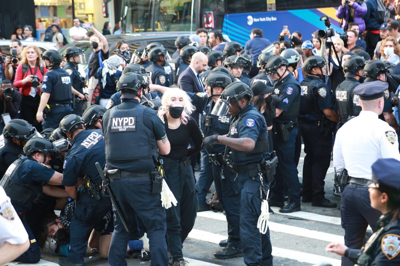 New York’ta Göçmen Protestoları Büyüdü: 65 Gözaltı