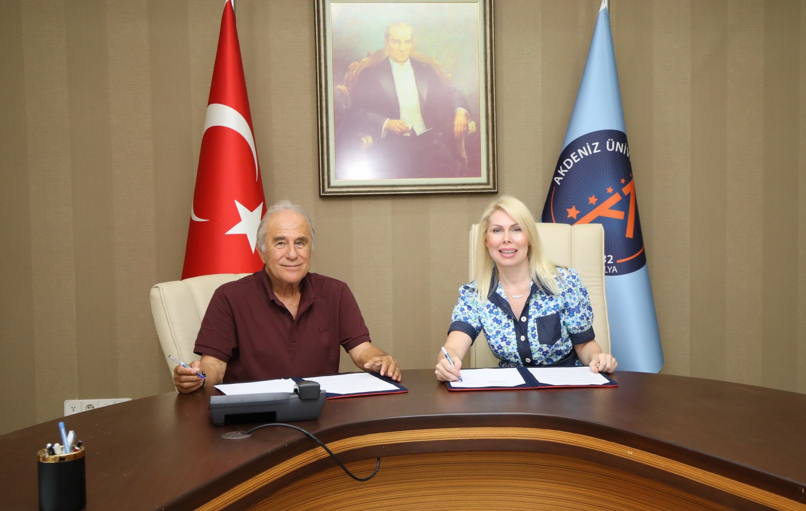 Nöroloji Polikliniği İnşaatına Hayırsever Desteği