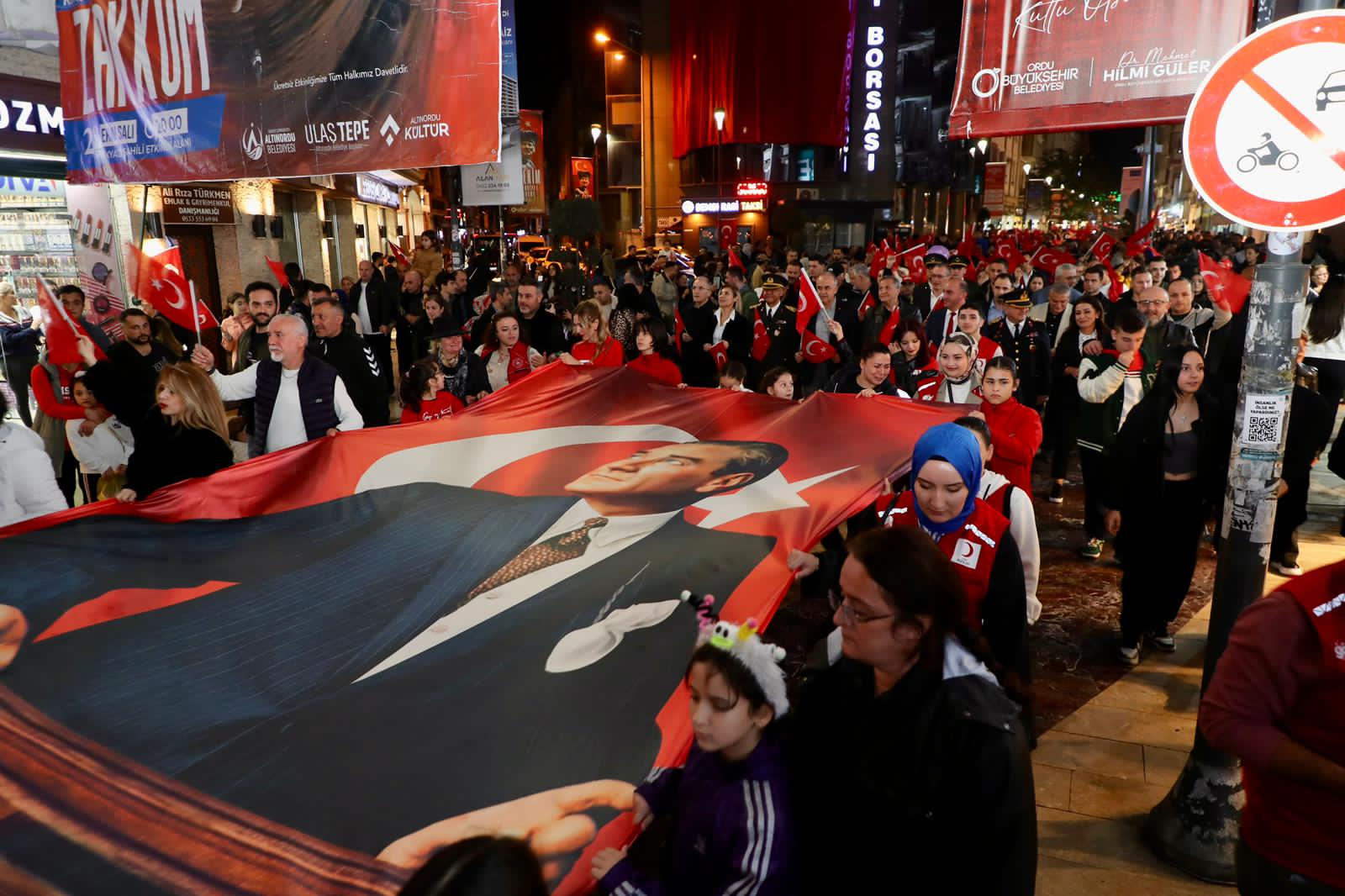 Ordu’da Cumhuriyetin 102. Yılı Coşkuyla Kutlandı