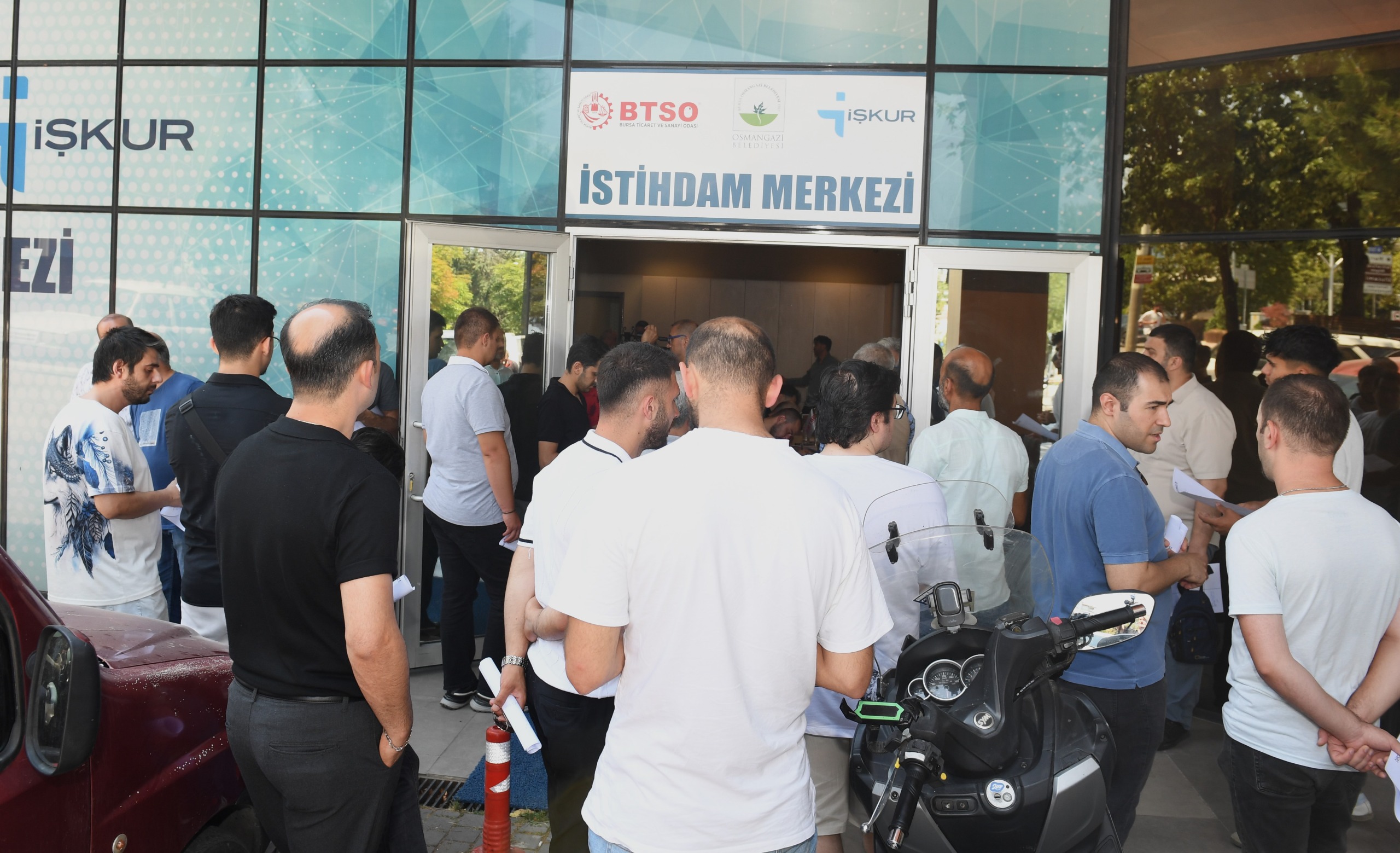 Osmangazi’de İstihdam Buluşmaları Sürüyor: 50 Kişi İş Sahibi Oldu