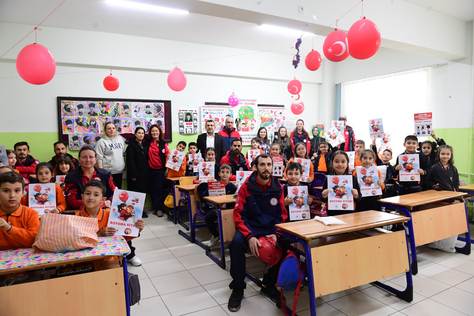 Osmangazi’de Öğrencilere Afet Farkındalık Eğitimi ve Tatbikat Düzenlendi