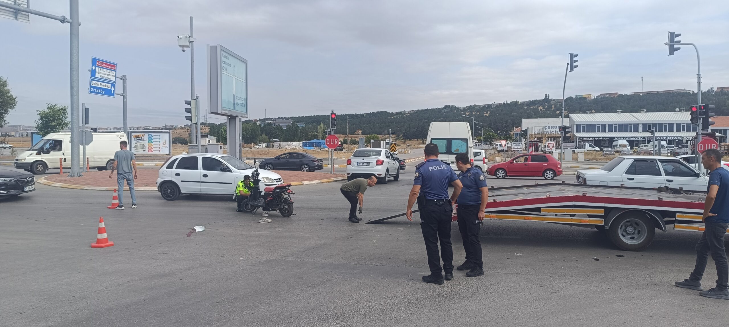 Otomobil ile scooter çarpıştı: 1 yaralı