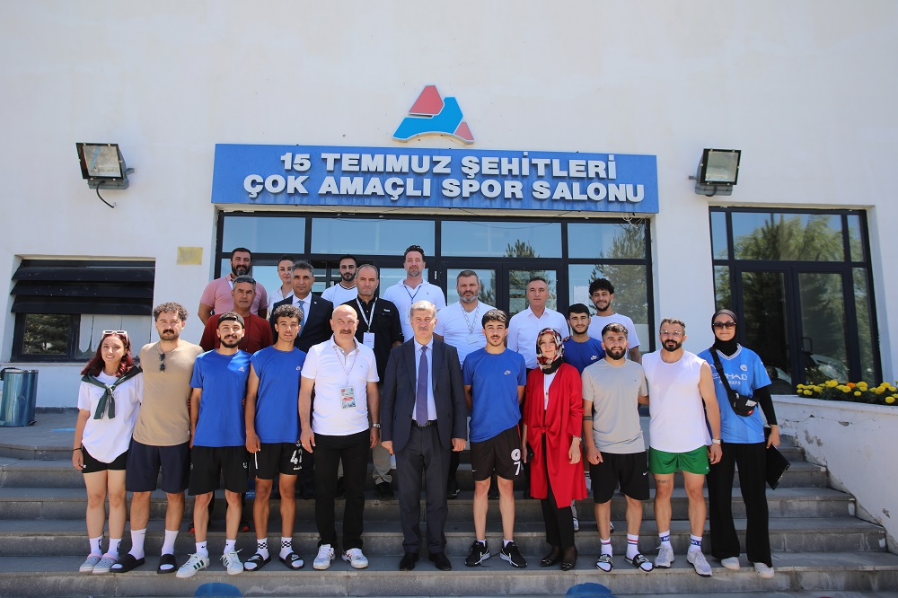 Prof. Dr. Gülçin, ÖZYES Sınavına Giren Öğrencilere Başarılar Diledi