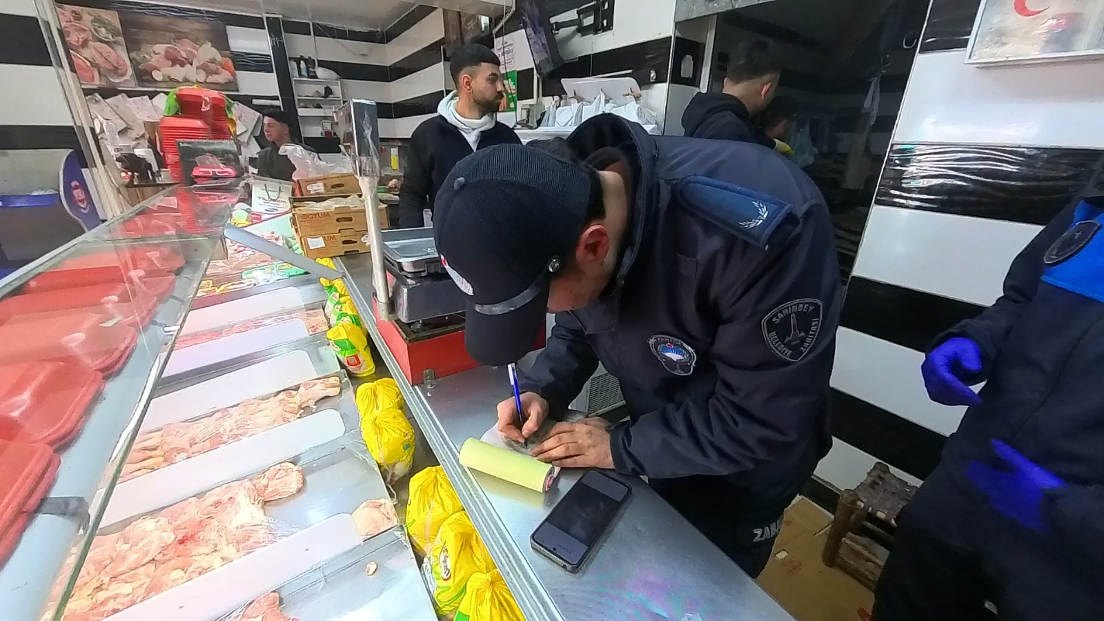 Ramazan Öncesi Sıkı Denetim: Şahinbey Zabıtasından İşletmelere Hijyen Uyarısı