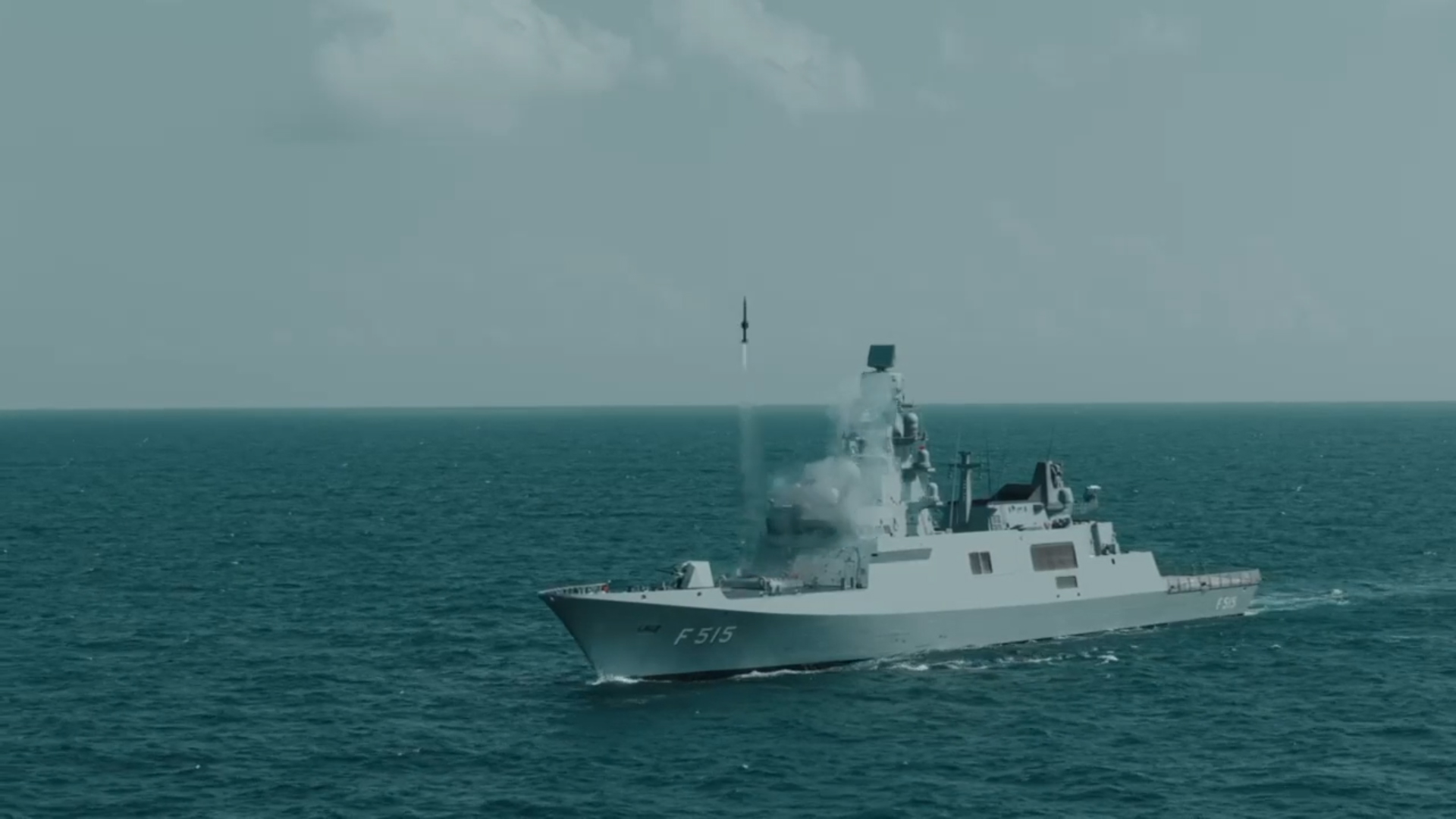 ROKETSAN ve ASELSAN İşbirliğiyle TCG İstanbul’dan HİSAR-D RF Füzesi ile Başarıyla Atış Testi Gerçekleştirildi