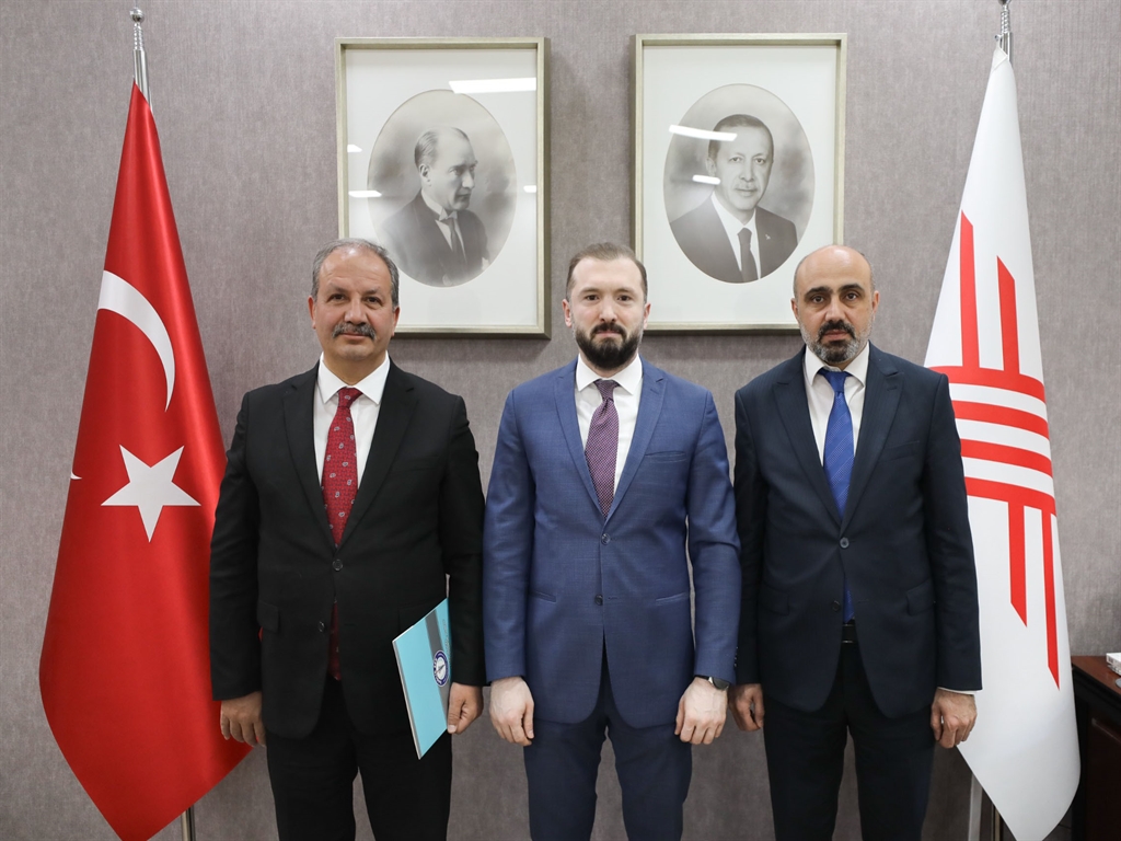 Sağlık-Sen’den YÖK’e Ziyaret: Üniversite Hastanelerindeki Sağlık Çalışanlarının Talepleri Masaya Yatırıldı