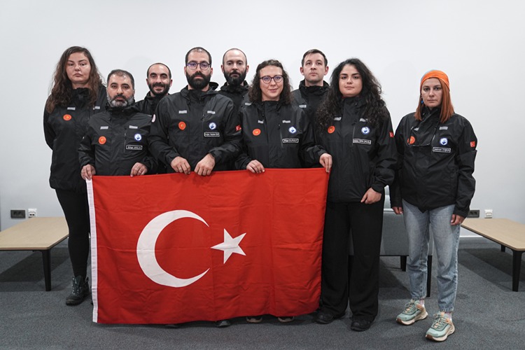 Sanayi ve Teknoloji Bakanı Kacır, 5. Ulusal Arktik Bilimsel Araştırma Seferi’nin Başarıyla Tamamlandığını Açıkladı