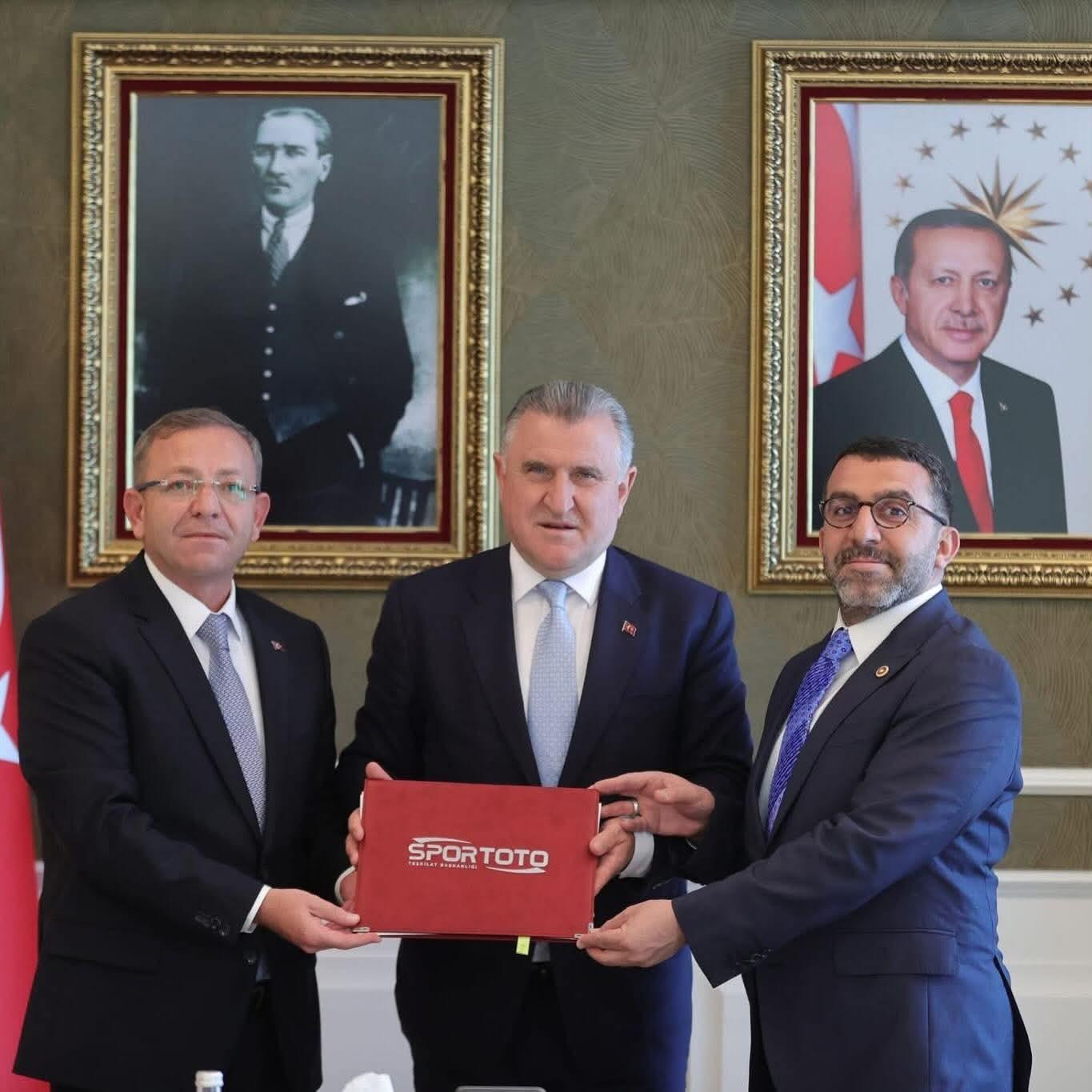 Sarıkamış Kayak Merkezi Suni Karlama Tesisi Protokolü İmzalandı