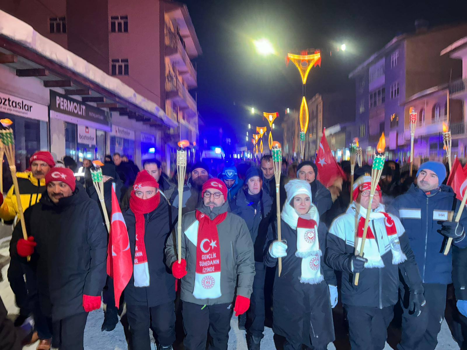 Sarıkamış Şehitleri İçin Eksi 23 Derecede Meşaleli Yürüyüş