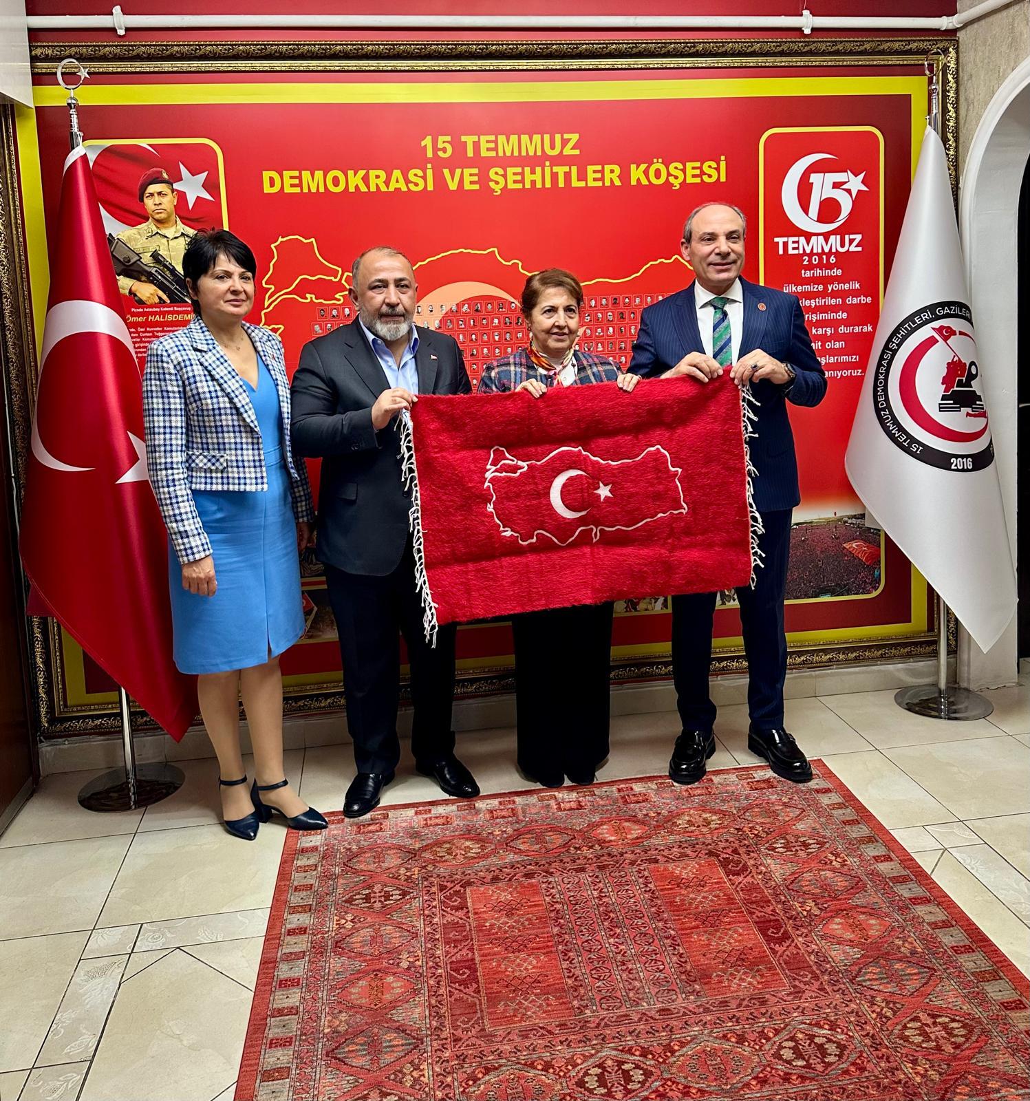 Şehit Emanetlerine Vefa: Solmaz’dan Derneğe Anlamlı Ziyaret Şehit Ailelerine Sahip Çıkmak Boynumuzun Borcu