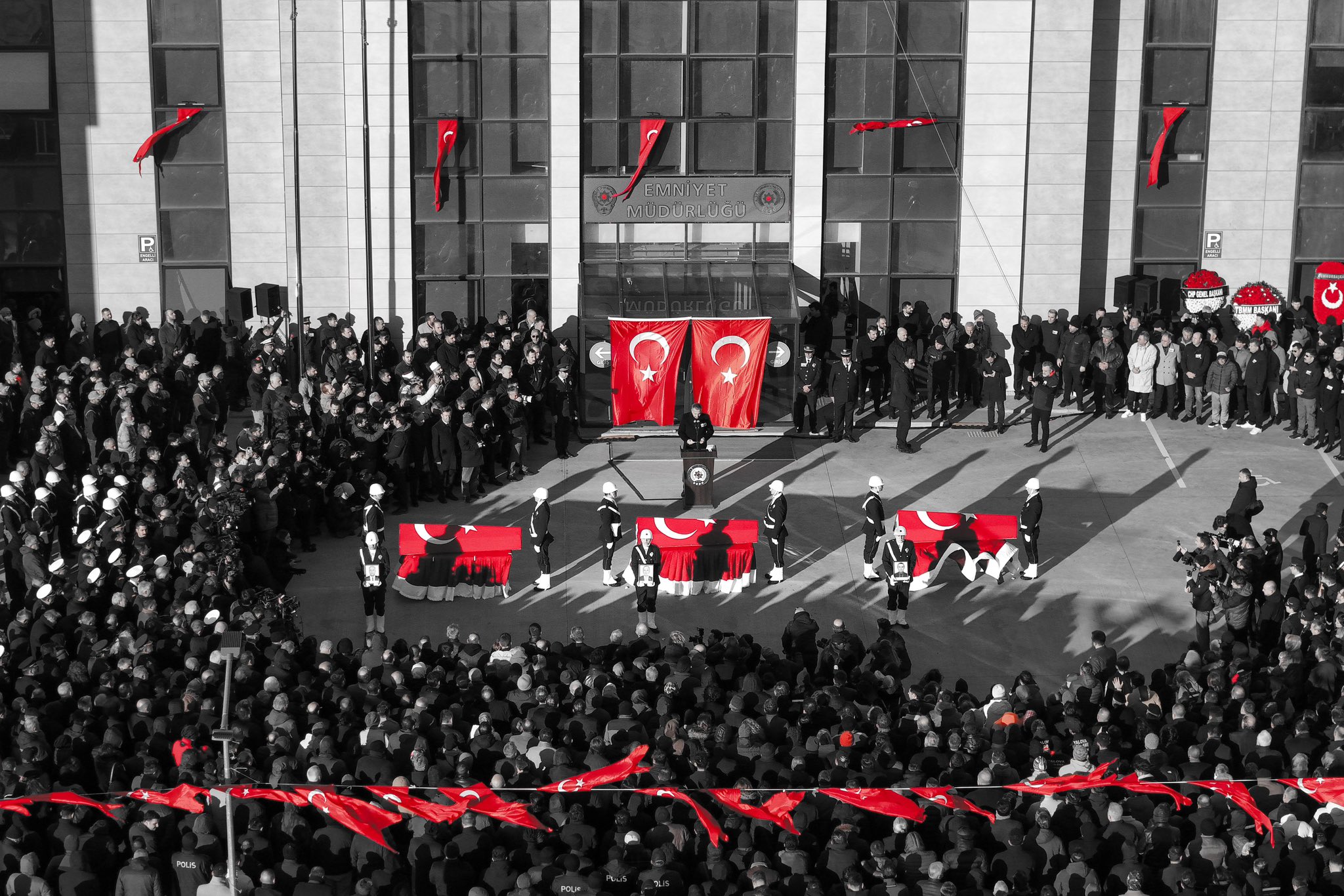 Şehit Polis Memurları Yalova’da Son Yolculuğuna Uğurlandı