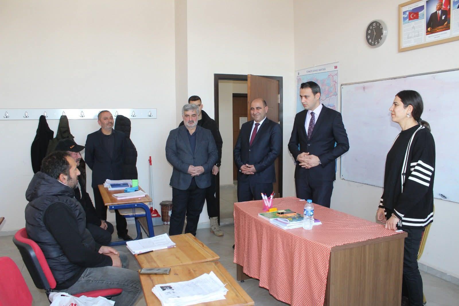 Selim Kaymakamı Mehmet Ali Semiz, Halk Eğitim Merkezi Kurslarını Ziyaret Etti