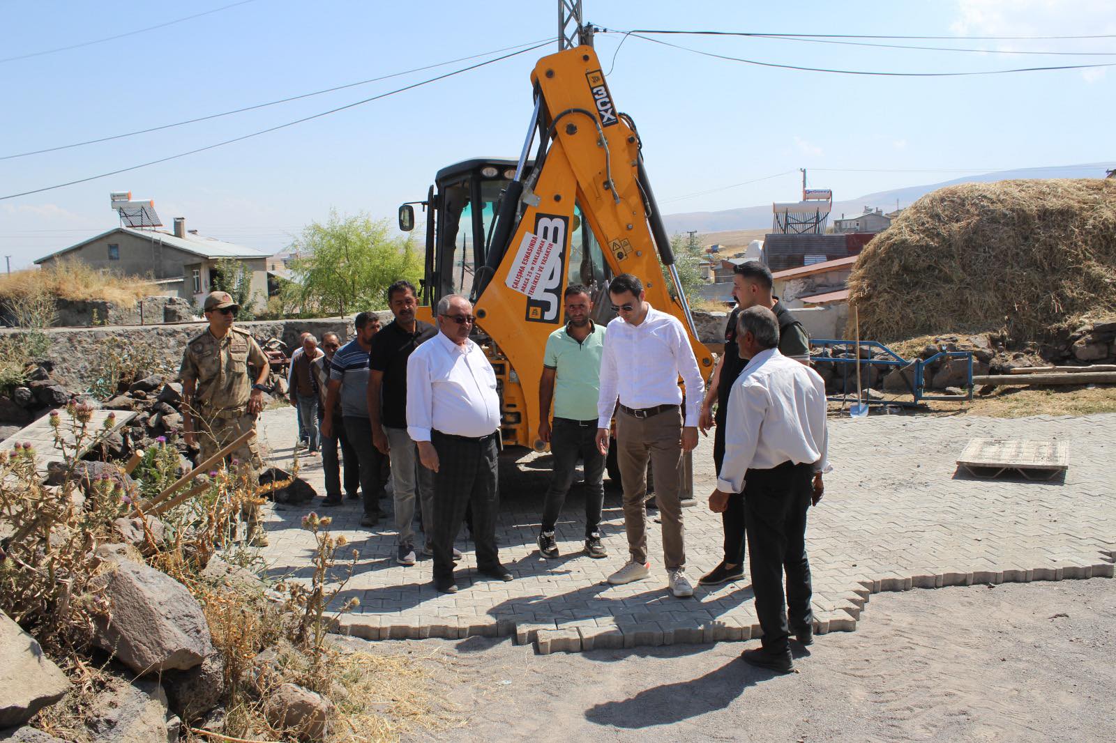 Selim Kaymakamı Mehmet Ali Semiz’den Köy Yollarına Yakın Takip