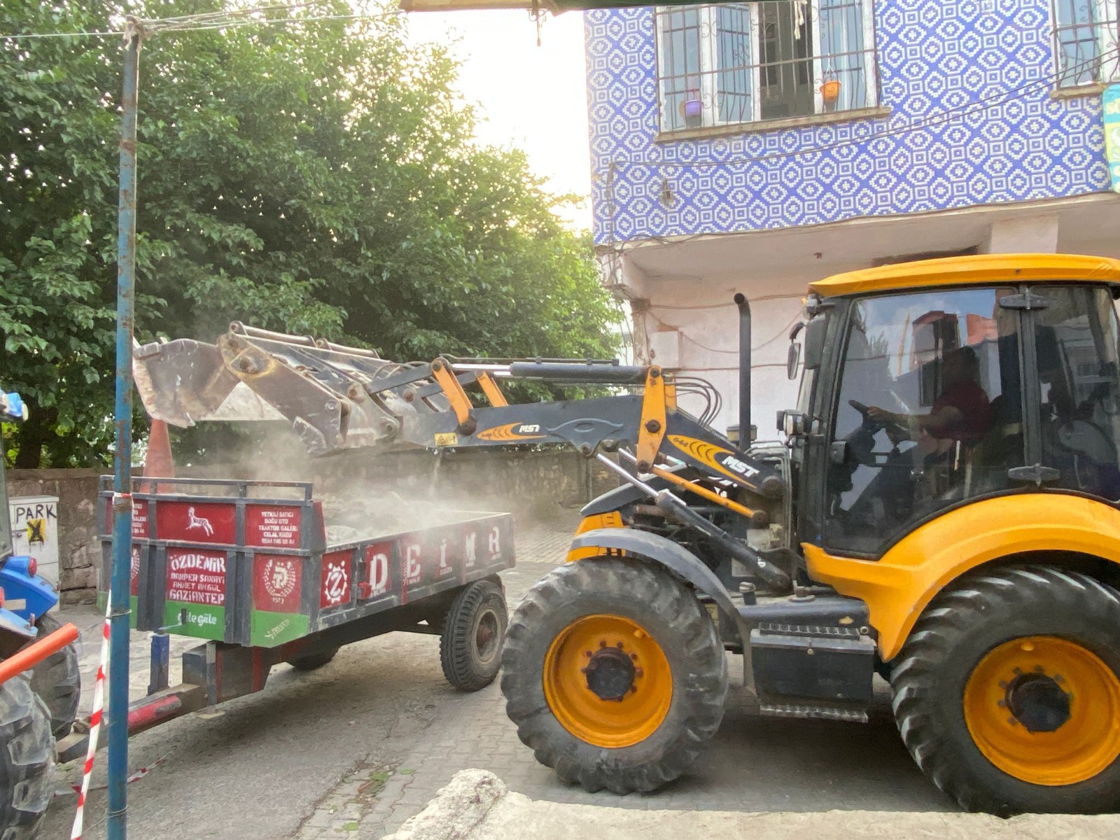 Siirt Belediyesi’nden Rüzgâr Sonrası Hızlı Müdahale ve Ulaşımda Güvenlik Seferberliği