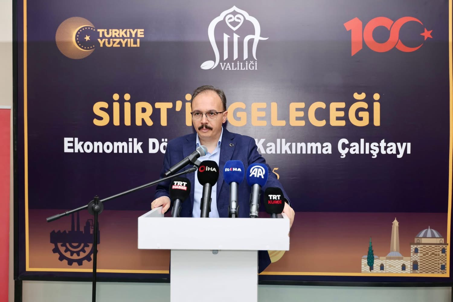 SİİRT’İN GELECEĞİ: EKONOMİK DÖNÜŞÜM VE KALKINMA ÇALIŞTAYI GERÇEKLEŞTİRİLDİ