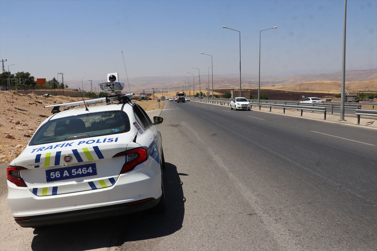 Siirt’te Trafik Denetimlerinde Yapay Zeka Dönemi: Yeni Nesil Mobil Hız Sistemi Devrede