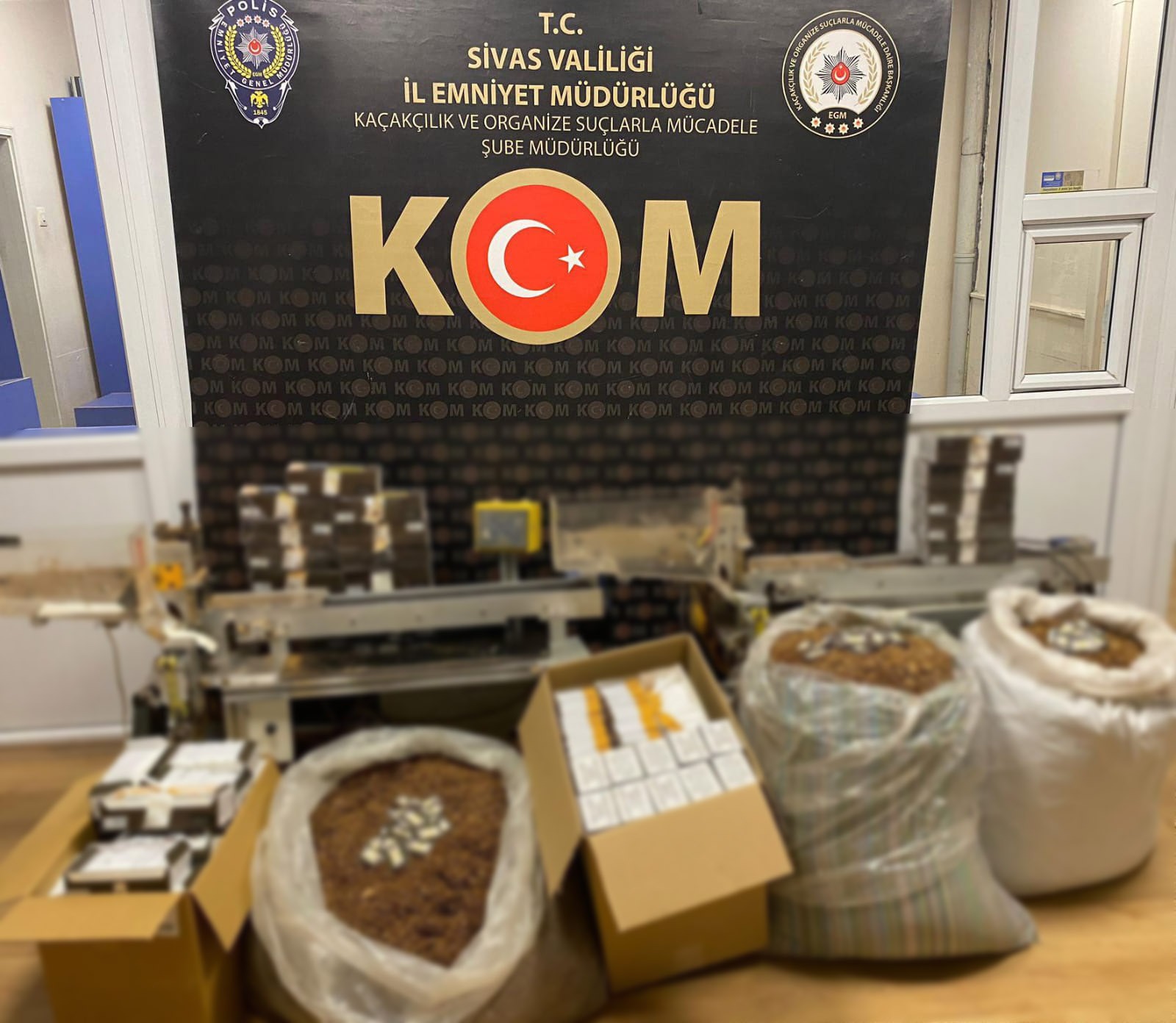 Sivas Emniyetinden Eş Zamanlı Operasyonlar