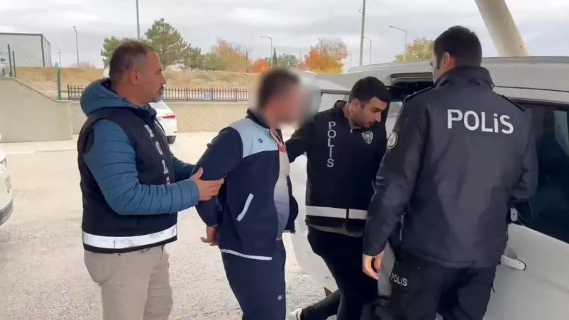 Tekirdağ’da Anne ve Babasını Öldüren 17 Yaşındaki Sanığın Yargılanması Sürüyor