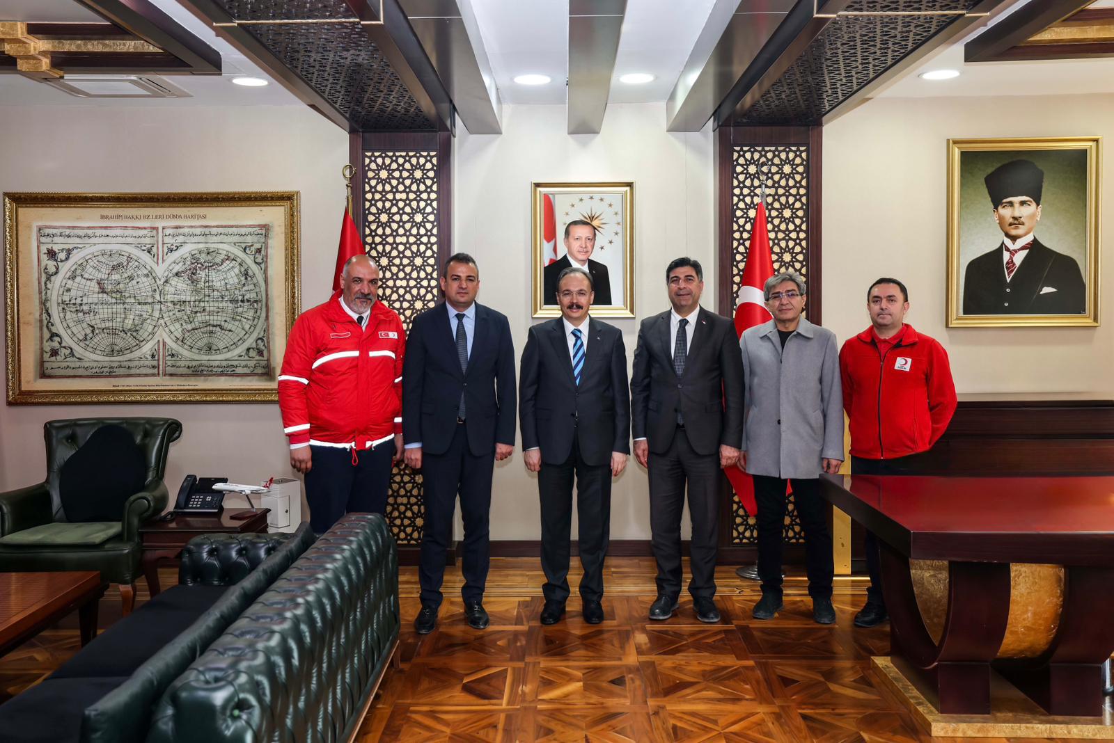 Türk Kızılay’dan Siirt Valisi Dr. Kemal Kızılkaya’ya Ziyaret