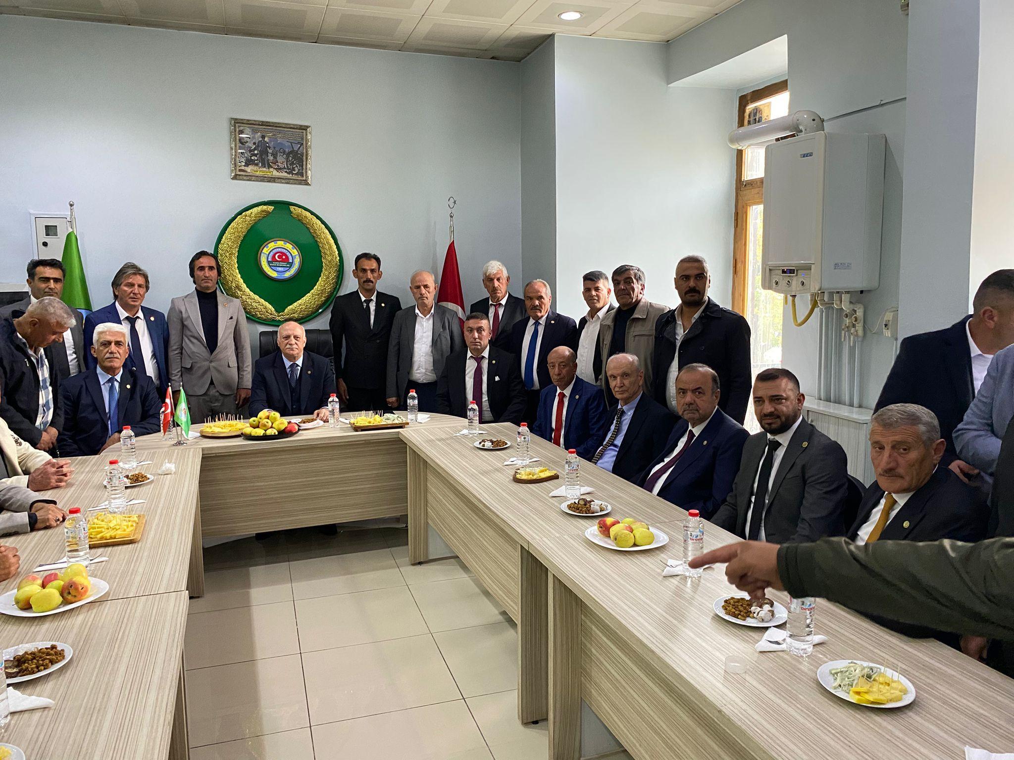 (TZOB) Genel Başkanı Şemsi Bayraktar Kars’ta üreticilerle buluştu