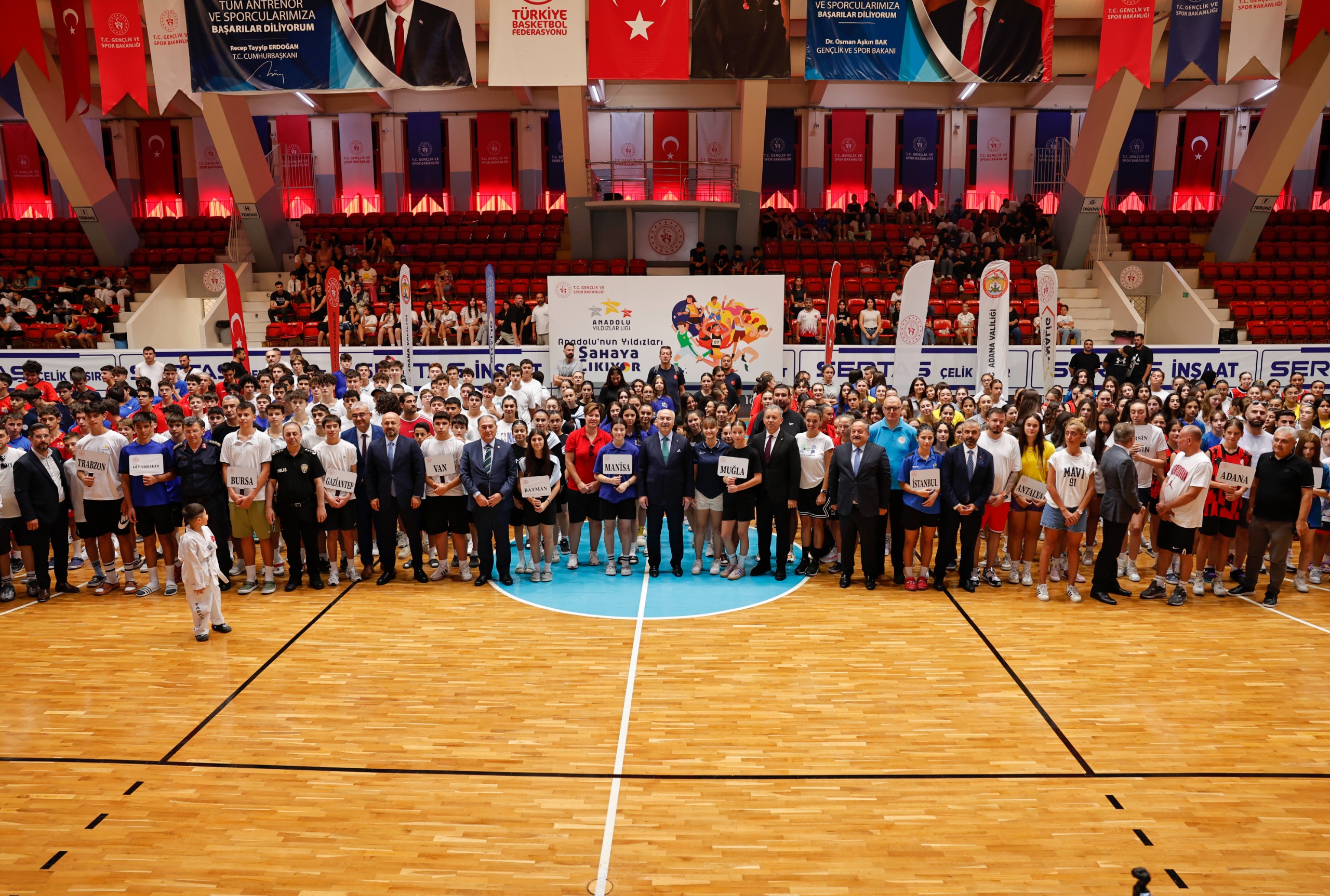 Vali Köşger, Anadolu Yıldızlar Ligi Basketbol Türkiye Birinciliği Açılışına Katıldı