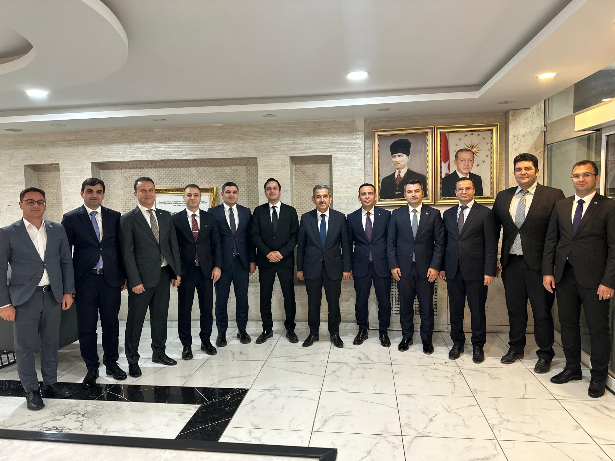 Vali Yardımcısı ve Kaymakamlardan Vali Ekici’ye veda ziyareti