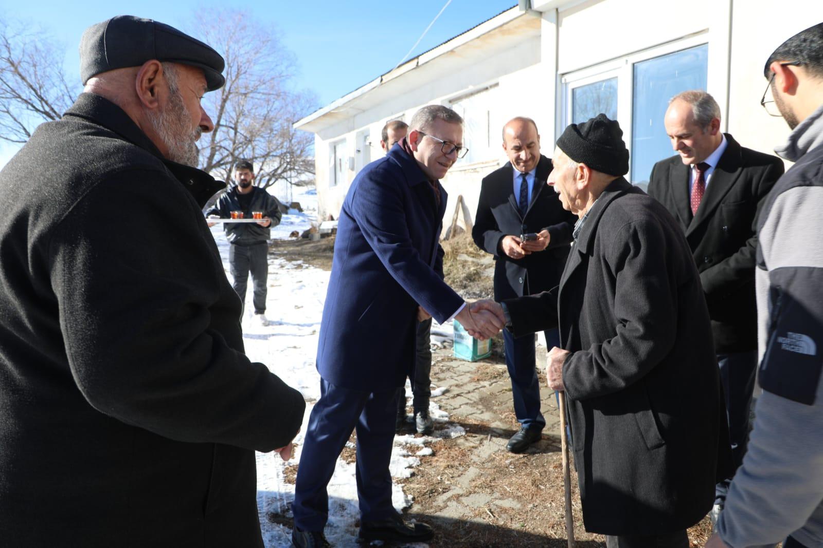 Vali Ziya Polat Bulanık Köyü’nde: Hem Vatandaşla Hem Öğrencilerle Buluştu