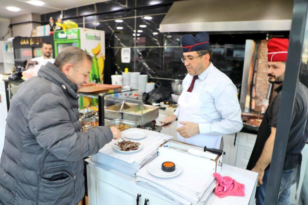 Vali Ziya Polat Kars Sokaklarında: “Esnafımız Başımızın Tacı”