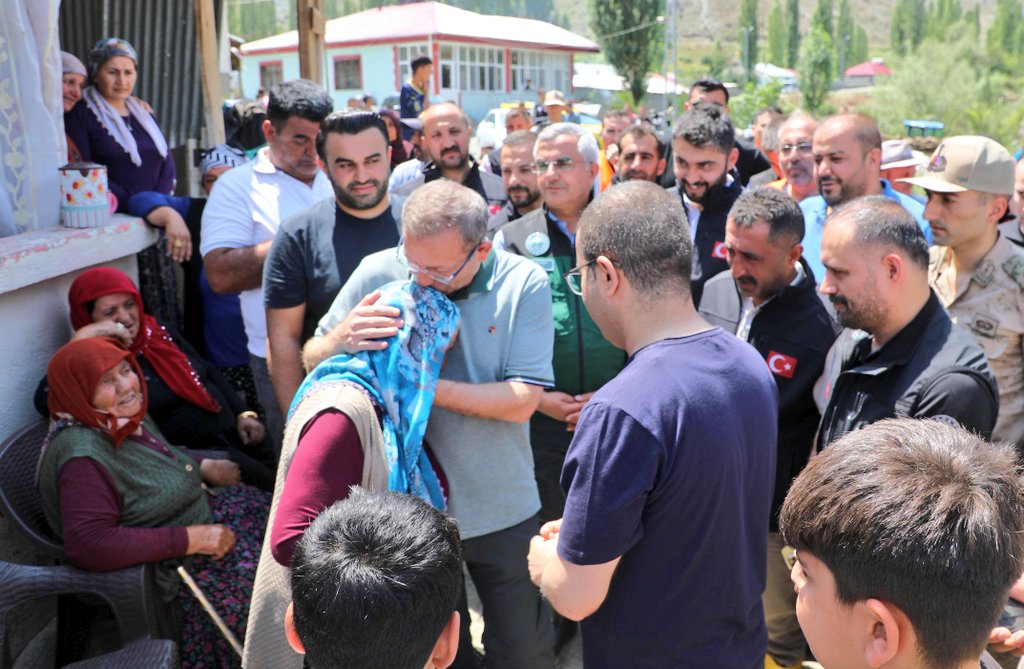 Vali Ziya Polat, Sel Felaketinden Etkilenen Vatandaşları Ziyaret Etti