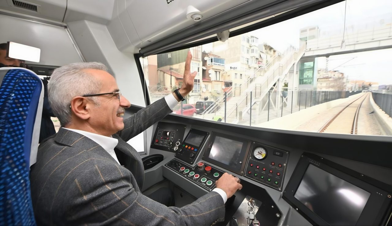 Van-Tahran Yolcu Treni İsrail-İran Gerilimine Rağmen Seferlerine Devam Ediyor