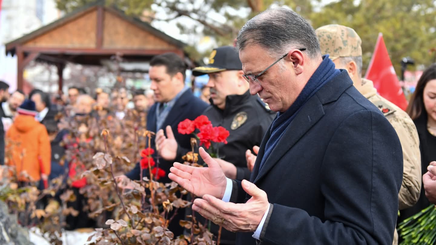 Van’da Donarak Şehit Olan 120 Kahraman Çocuk Anısına Anlamlı Yürüyüş