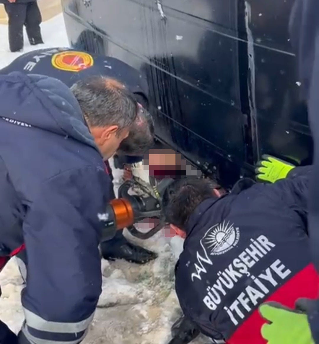 Van’da Minibüs Takla Attı: 1 Ölü, 3 Yaralı