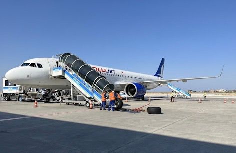 Van’da Yolcu Uçağının Lastiği Patladı: Pistte Bekletiliyor