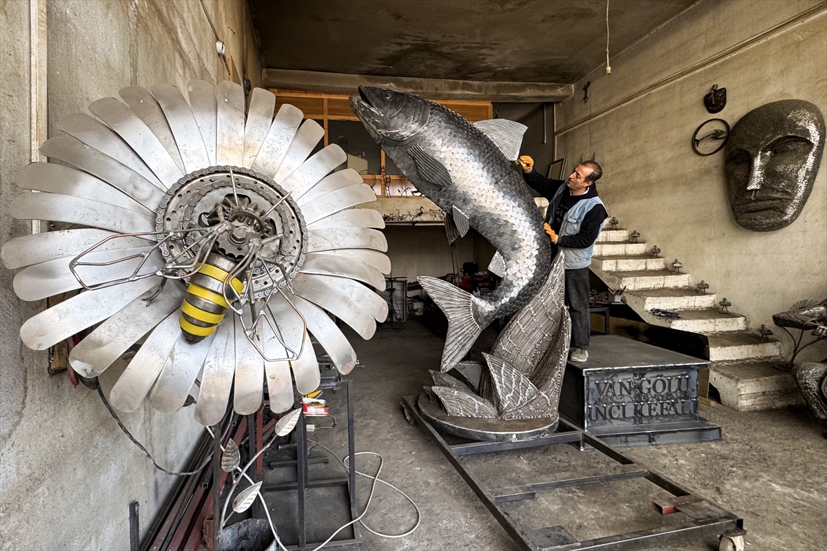 Van’ın İncisi ‘İnci Kefali’ Heykelle Ölümsüzleştirildi