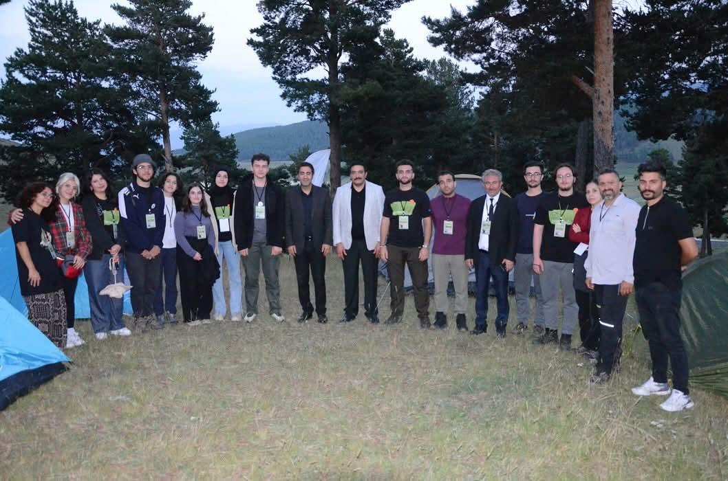 “Yabanla Buluşma Kampı” Sarıkamış Osman Yüce Kayak Merkezi’nde Başladı