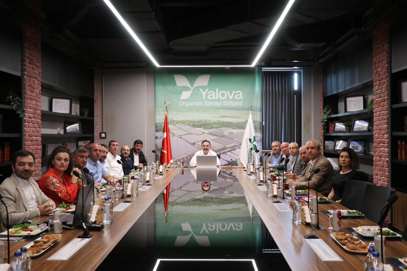 Yalova Esnaf ve Sanatkârlar Odalarından OSB’ye Ziyaret: Hızla Yükselen Sanayi Hamlesine Destek