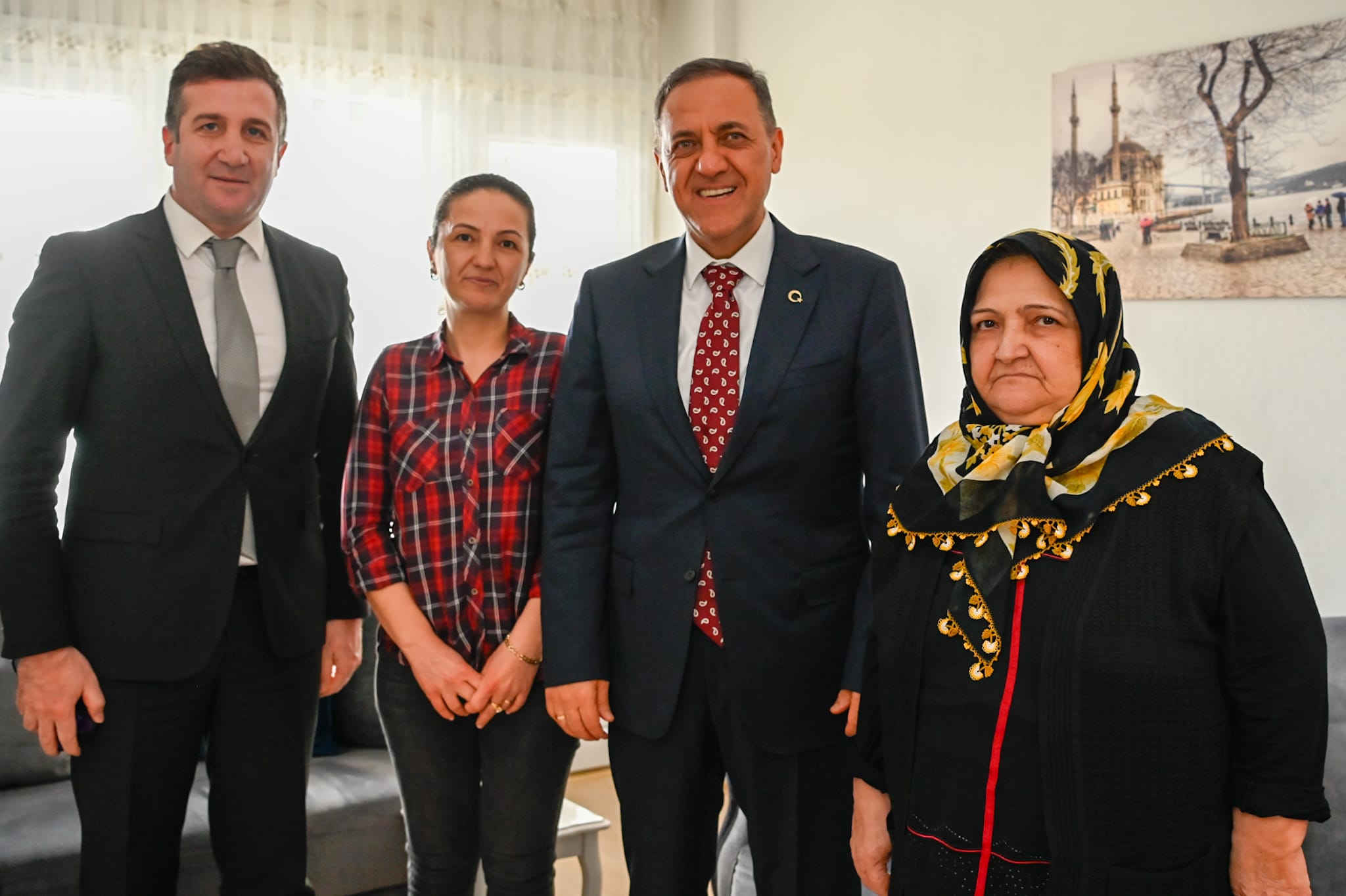 Yalova Valisi Dr. Ahmet Hamdi Usta’dan Şehit Yakınları ve Gazilere Anlamlı Ziyaret