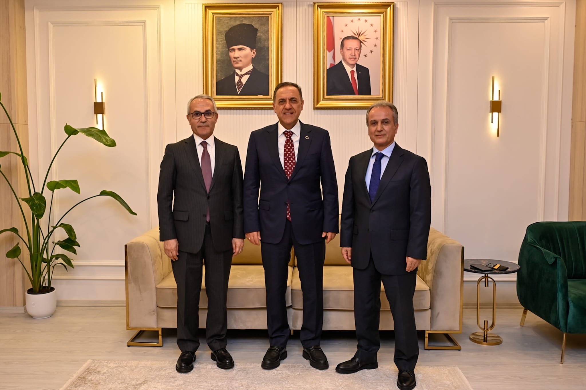 Yalova Valisi Dr. Ahmet Hamdi Usta’ya Tebrik Ziyaretleri Gerçekleşti