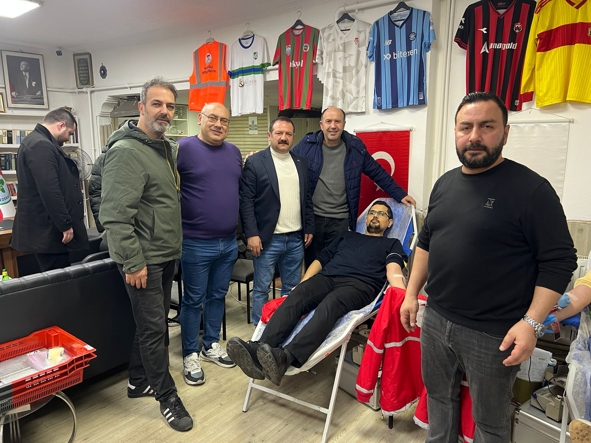 Yalova’da Anadolu Dernekleri Federasyonu’ndan Geniş Katılımlı Kan Bağış Kampanyası