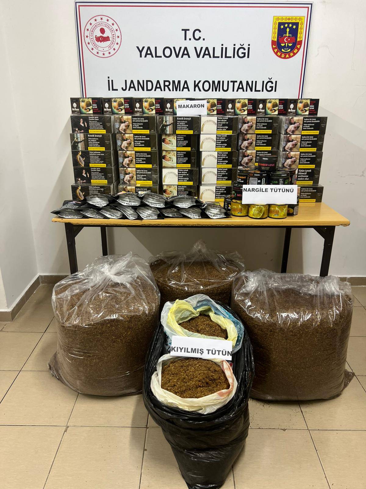 Yalova’da Dev Kaçak Tütün Operasyonu: Çok Sayıda Bandrolsüz Ürün Ele Geçirildi