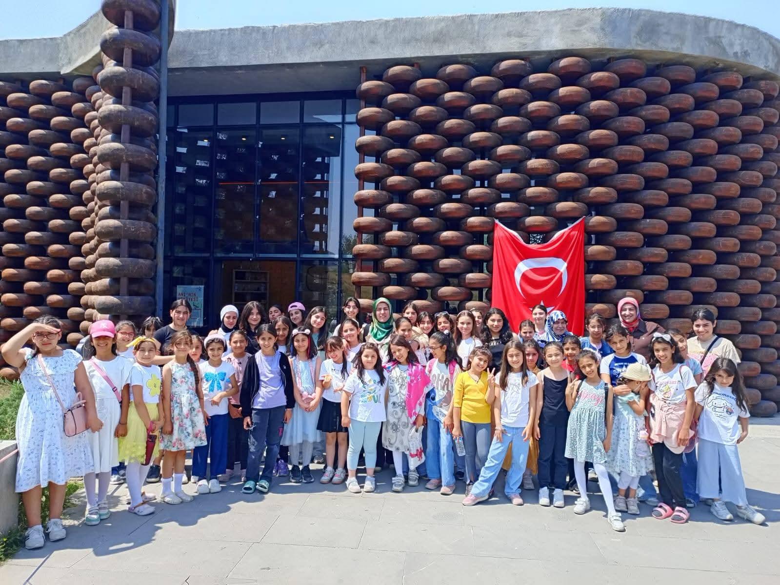 Yaz Kur’an Kursu Öğrencilerinden Müze Ziyareti