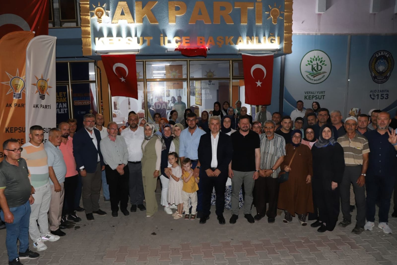 Yeniden Refah’tan AK Parti’ye Geçiş! Kepsut Teşkilatı Topluca Ak Parti’ye Katıldı
