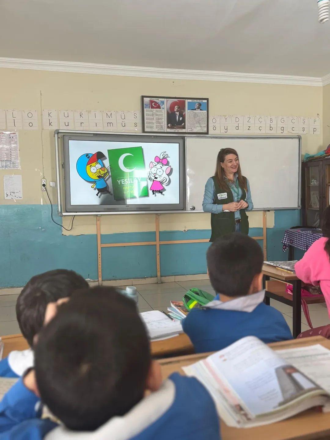 Yeşilay Kars Şubesi’nden Bozkale Köyü İlkokulu’nda Sağlıklı Yaşam ve Verem Farkındalık Eğitimi
