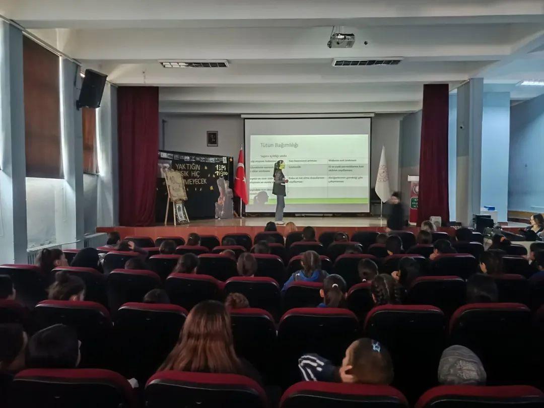 Yeşilay Kars Şubesinden Öğrencilere Tütün Bağımlılığı Eğitimi