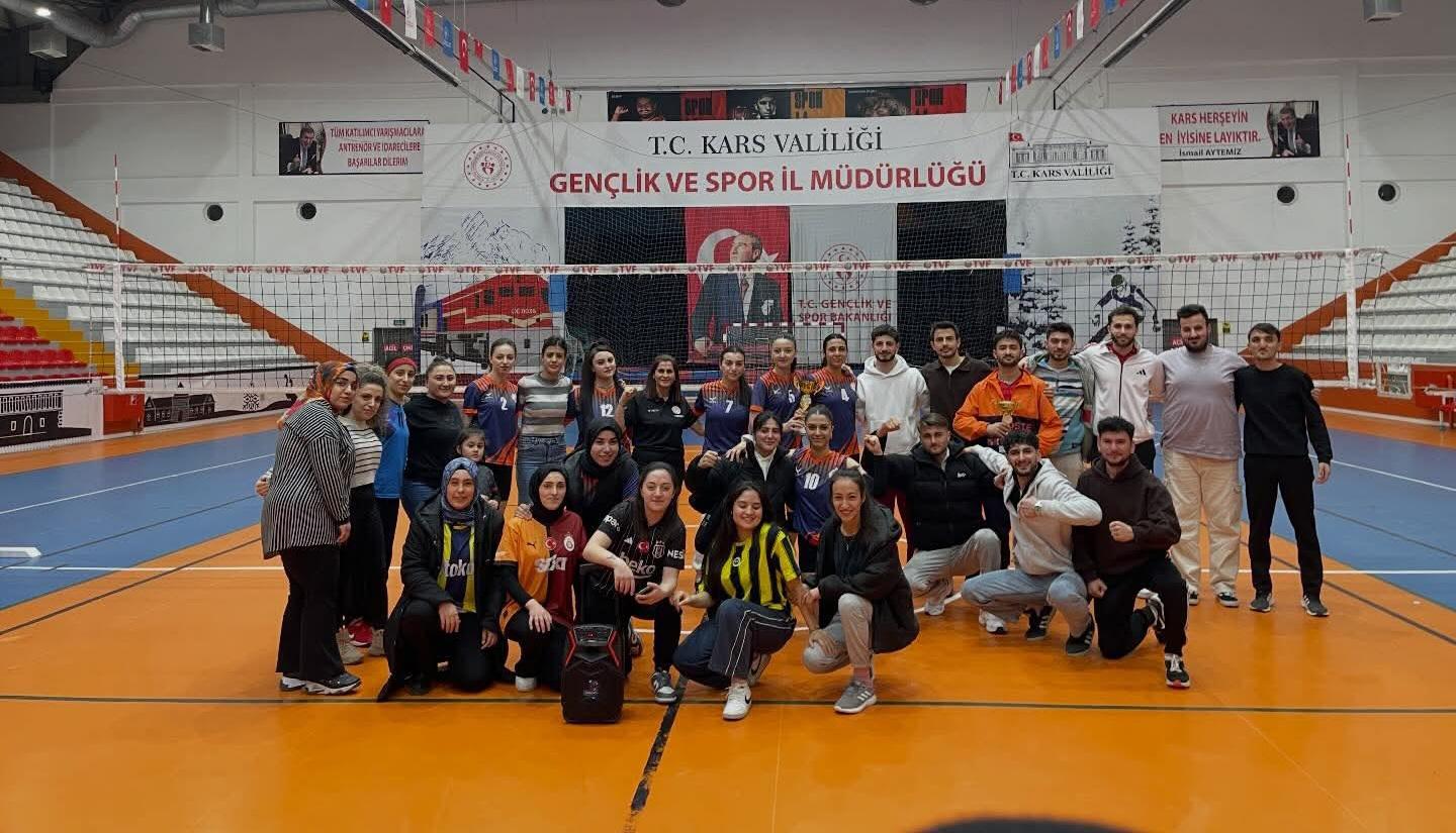 Yurt Lig Voleybol Final Müsabakaları Nefes Kesti