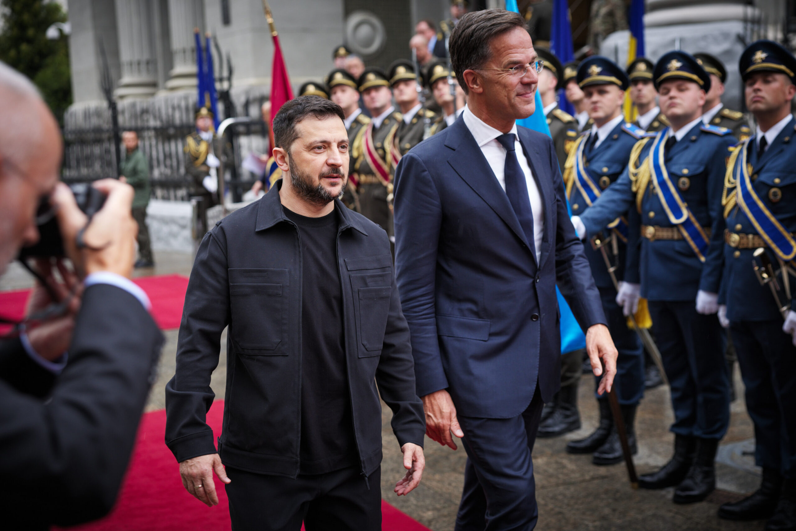 Zelenskiy ve NATO Genel Sekreteri Rutte Arasında Kritik Görüşme: Üçlü Müzakereler Masada